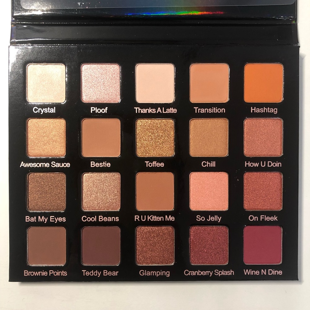 VIOLET VOSS PRO EYE SHADOWS
